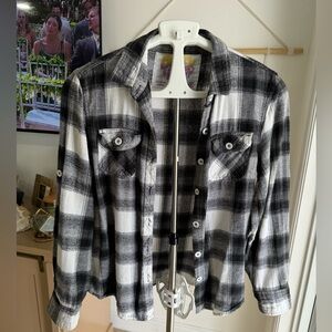 Black and white plad button up